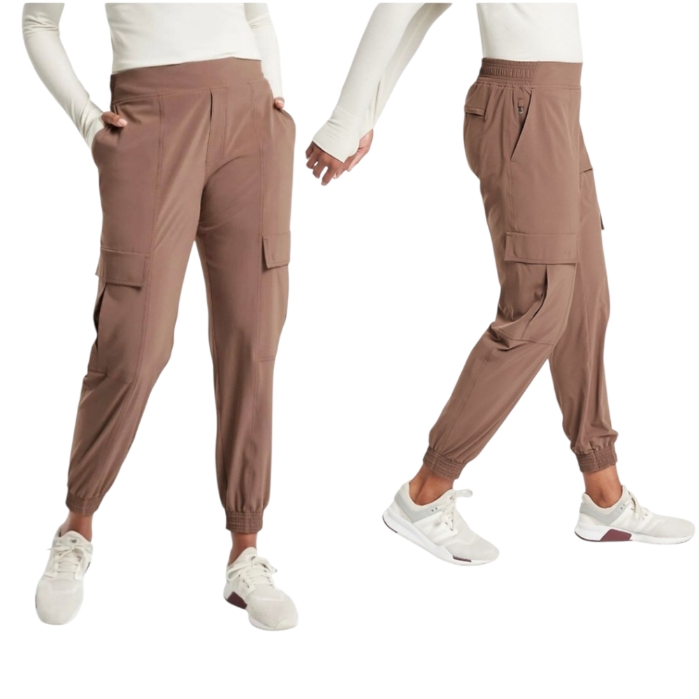 Athleta women's Chelsea utility Jogger pants size 4